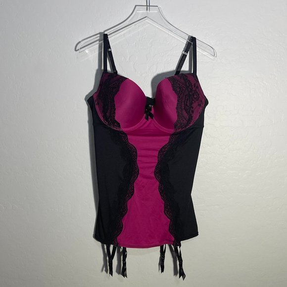*SOLD* Torrid Fuchsia and Black Underwire Chemise w/ Garter 2 2X 18/20 - Picture 2 of 8